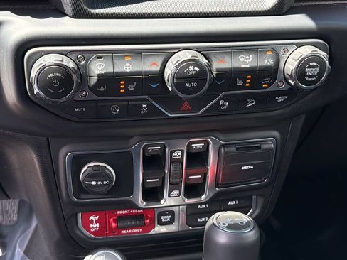 Used 2019 Jeep Wrangler Unlimited Rubicon AWD/4WD image 28