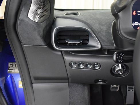 New 2026 McLaren Artura image 27