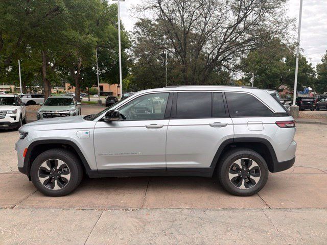 Used 2024 Jeep Grand Cherokee Limited 4xe AWD/4WD image 3