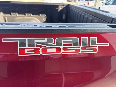 Used 2021 Chevrolet Silverado 1500 LT Trail Boss w/ Convenience Package II image 15