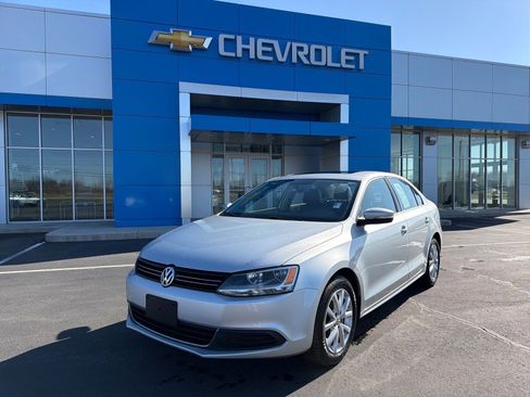 Used 2013 Volkswagen Jetta SE image 1