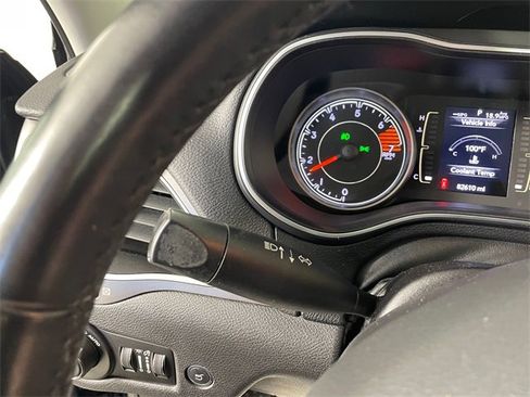 Used 2019 Jeep Cherokee Latitude Plus w/ Comfort/Convenience Group image 13