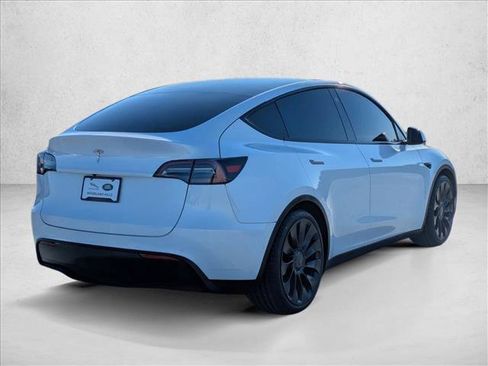 Used 2022 Tesla Model Y Performance image 5