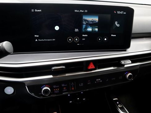 Used 2025 Kia Sorento S image 34