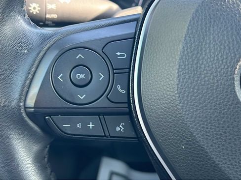 Used 2025 Toyota Corolla SE FWD image 18