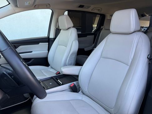 Used 2025 Honda Odyssey EX-L image 12