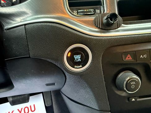 Used 2014 Dodge Charger SE image 14