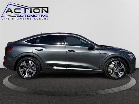 Used 2021 Audi e-tron Premium Plus w/ Premium Plus Package image 9