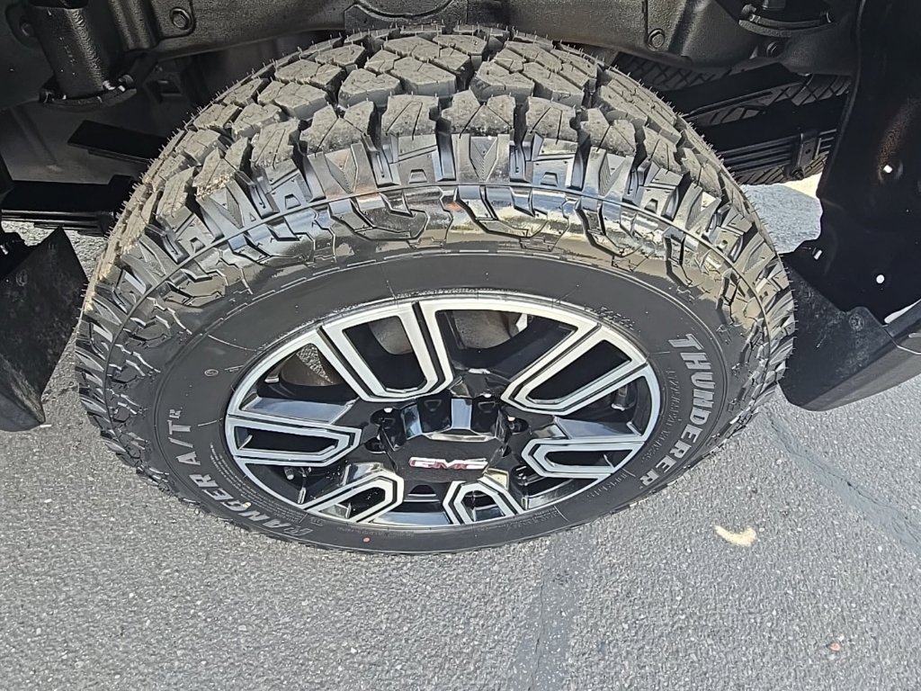 Used 2024 GMC Sierra 3500 Pro AWD/4WD image 22