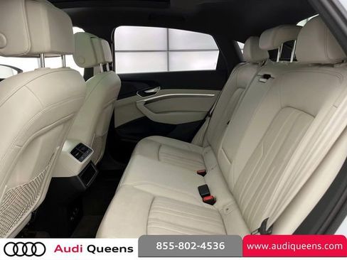 Used 2024 Audi Q8 e-tron Premium Plus w/ Premium Plus Package AWD/4WD image 12
