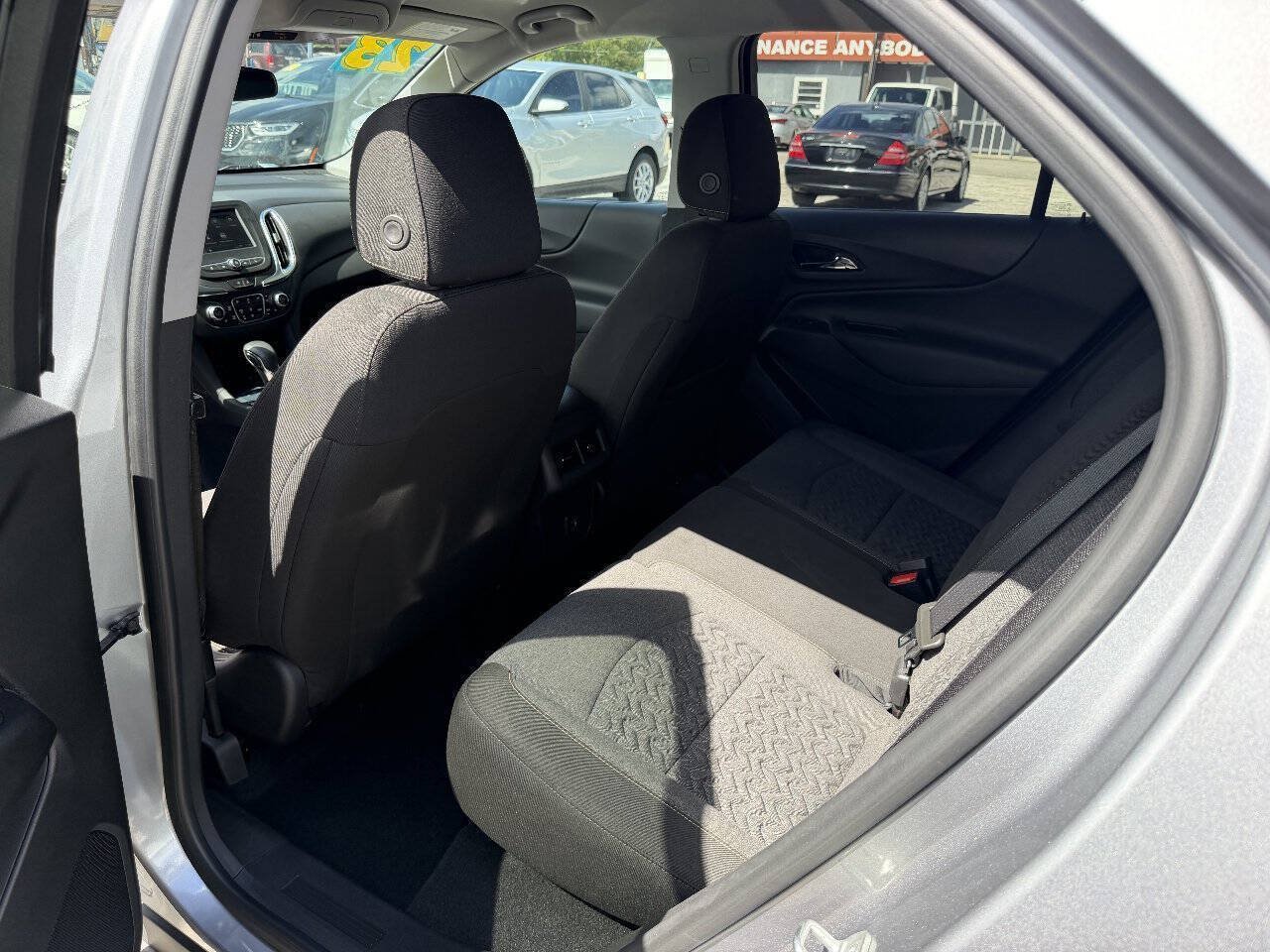 Used 2023 Chevrolet Equinox LT w/ Driver Convenience Package AWD/4WD image 12