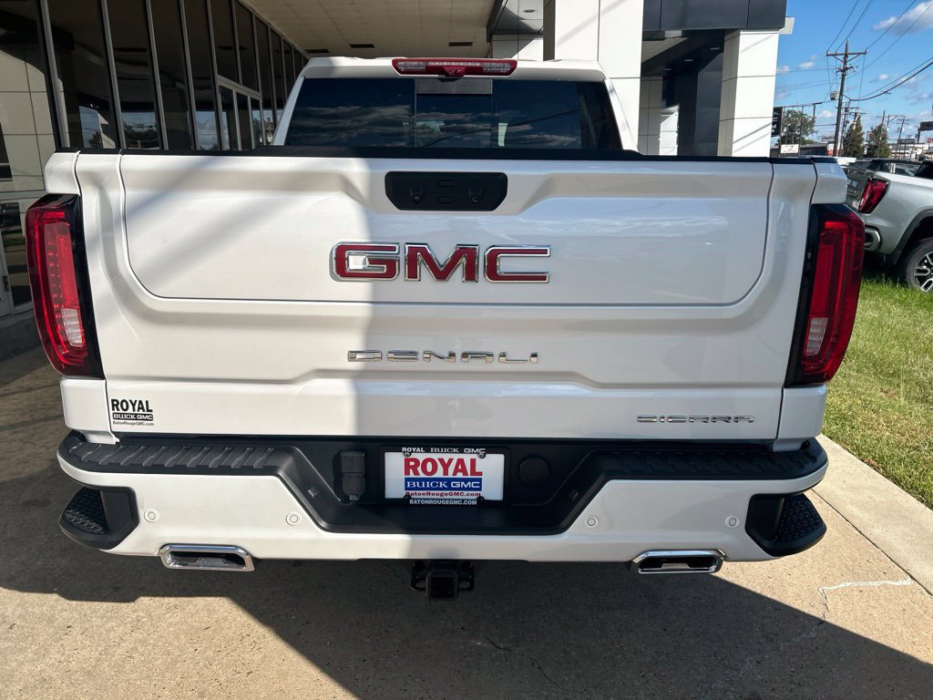 Used 2024 GMC Sierra 1500 Denali w/ Technology Package AWD/4WD image 6