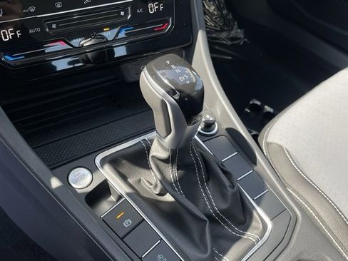New 2025 Volkswagen Jetta SE image 16
