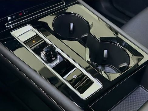 New 2026 Volkswagen Atlas SE FWD image 18