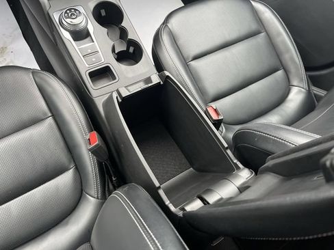 Used 2024 Ford Escape Platinum AWD/4WD image 25