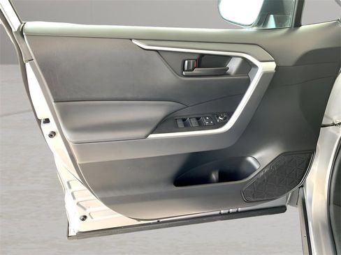 Used 2023 Toyota RAV4 LE image 11