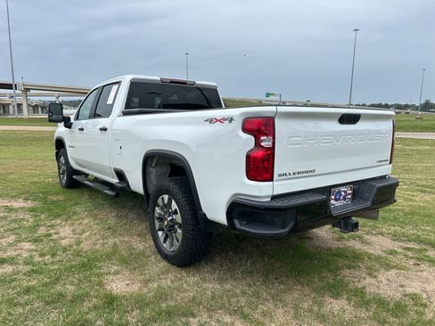 Used 2024 Chevrolet Silverado 2500 Custom w/ Custom Value Package AWD/4WD image 7