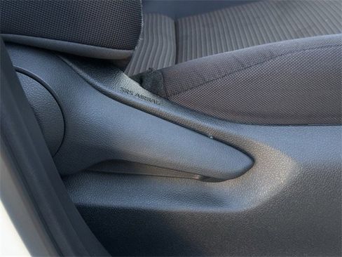 Used 2023 Toyota Highlander LE image 29