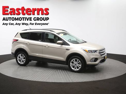Used 2018 Ford Escape SE w/ SE Sync 3 Package AWD/4WD image 47