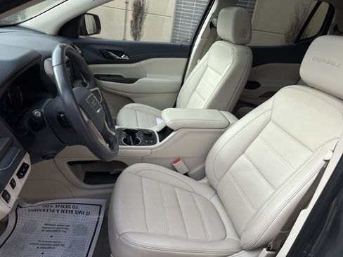 Used 2022 GMC Acadia Denali w/ Denali Ultimate Package image 16