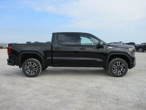 New 2026 GMC Sierra 1500 AT4 w/ AT4 Premium Package image 3