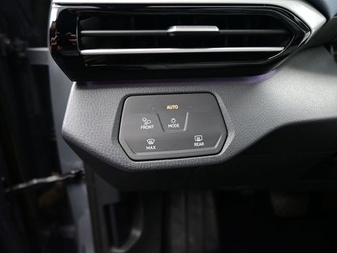 Used 2023 Volkswagen ID.4 Pro S image 12