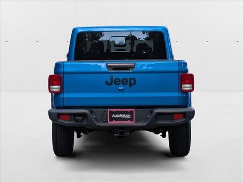 New 2025 Jeep Gladiator Sport image 8