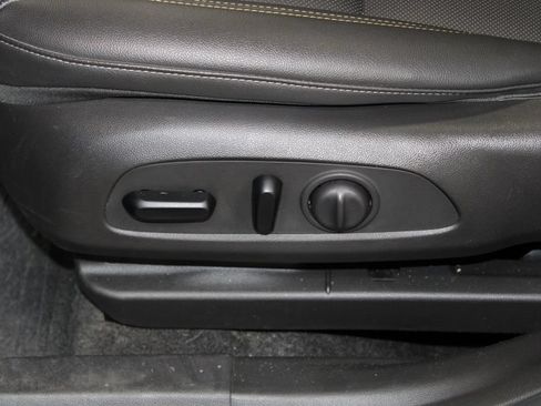 Used 2024 Chevrolet Trax ACTIV w/ Sunroof Package FWD image 18