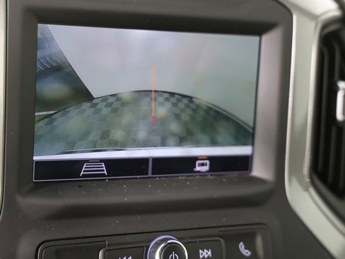 Used 2025 Chevrolet Silverado 1500 Custom image 18