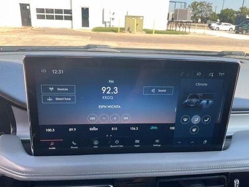 Used 2022 Lincoln Nautilus Reserve w/ Equipment Group 202A image 14