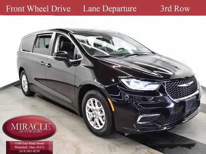 Used 2024 Chrysler Pacifica Touring-L