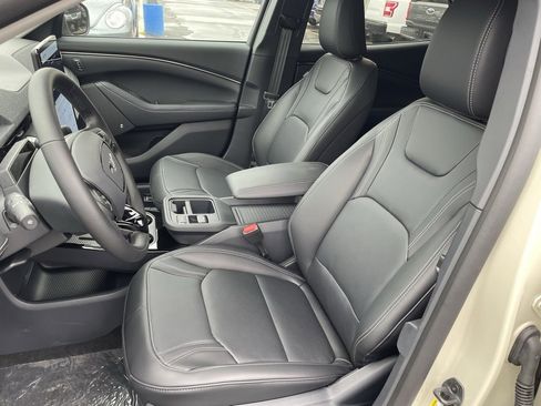 New 2025 Ford Mustang Mach-E Premium image 9