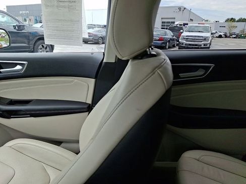 Certified 2018 Ford Edge Titanium w/ Equipment Group 301A AWD/4WD image 17