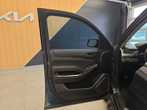 Used 2020 Chevrolet Tahoe LS RWD image 14