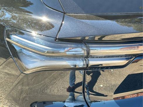 New 2026 Chevrolet Equinox EV LT image 16