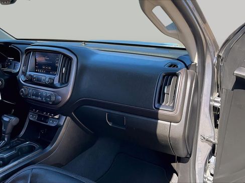Used 2019 GMC Canyon All Terrain w/ Trailering Package AWD/4WD image 17