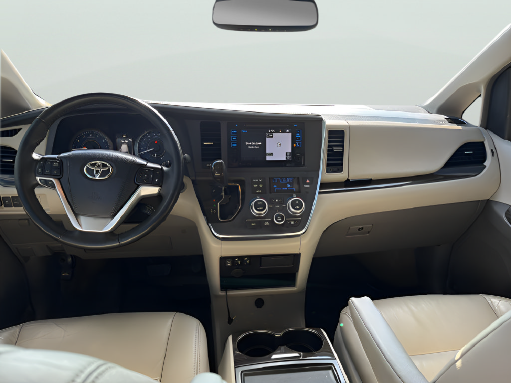Used 2017 Toyota Sienna XLE w/ XLE Navigation Package FWD image 26