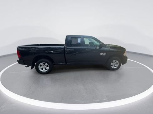 Used 2019 RAM 1500 Express AWD/4WD image 9