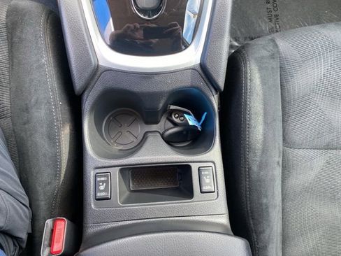 Used 2016 Nissan Rogue SV AWD/4WD image 14