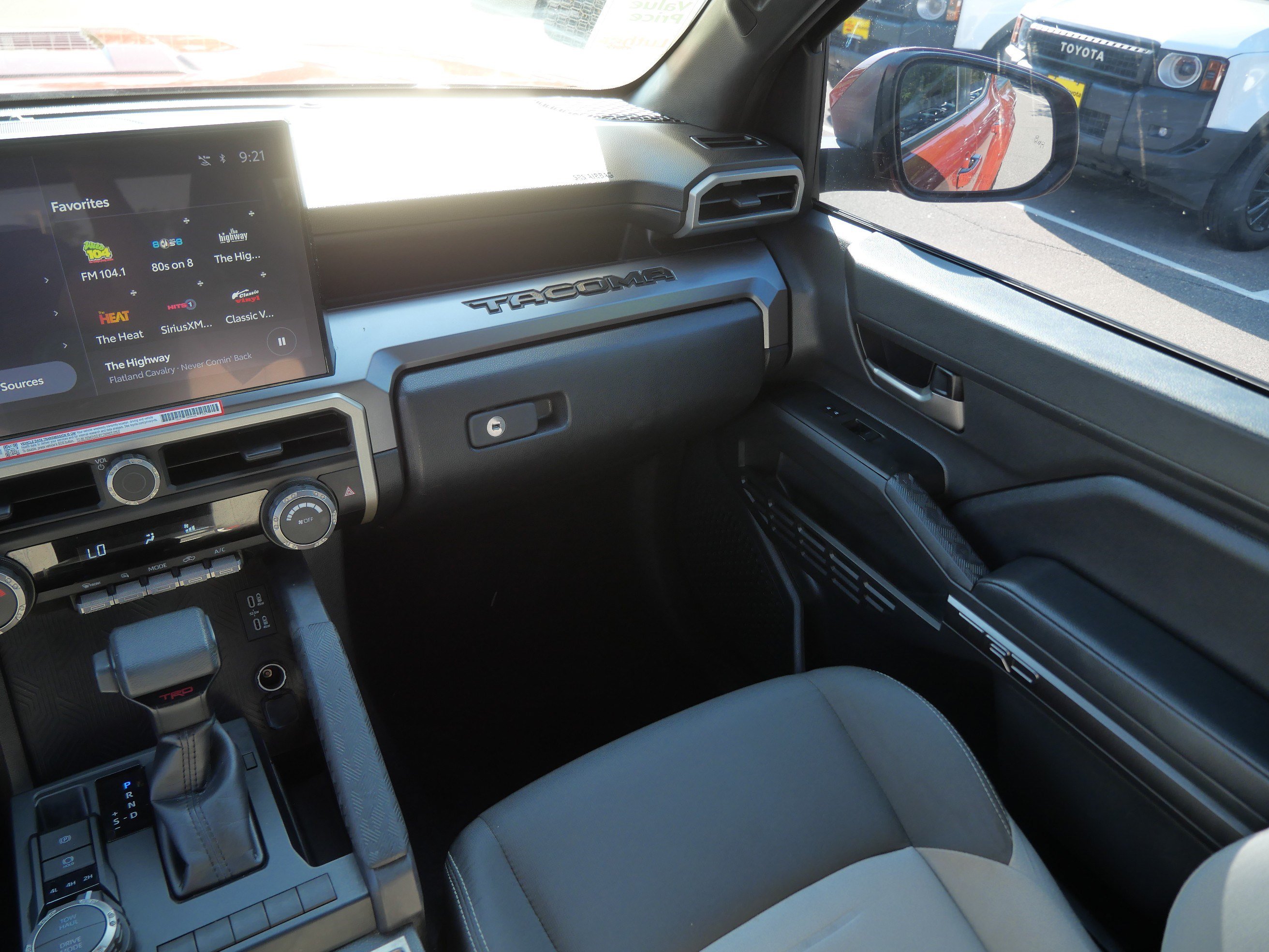 Used 2025 Toyota Tacoma TRD Sport AWD/4WD image 11