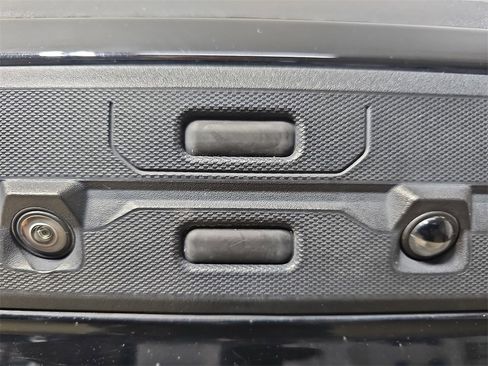 Used 2021 Chevrolet Silverado 1500 High Country image 20