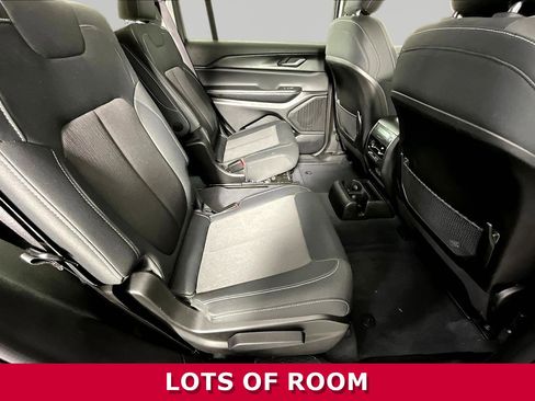 Used 2023 Jeep Grand Cherokee L Laredo AWD/4WD image 24