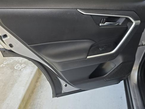 Used 2022 Toyota RAV4 XLE w/ Convenience Package FWD image 31