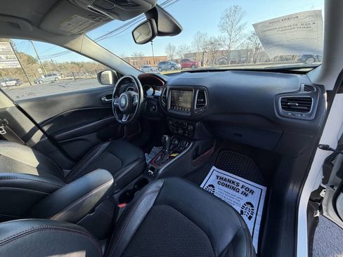 Used 2020 Jeep Compass Trailhawk AWD/4WD image 9