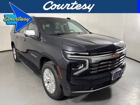 Certified 2025 Chevrolet Suburban Premier AWD/4WD image 1