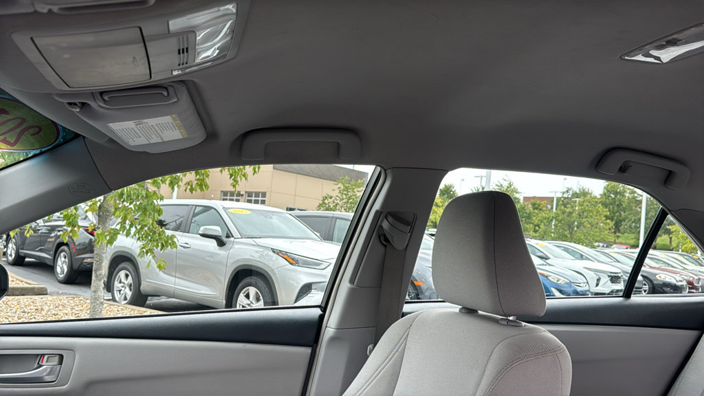 Used 2016 Toyota Camry LE FWD image 24