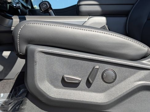 New 2025 Ford F150 Lariat w/ Equipment Group 501A Mid image 43