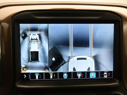 Used 2022 Chevrolet Silverado 2500 High Country w/ Safety Package II image 23