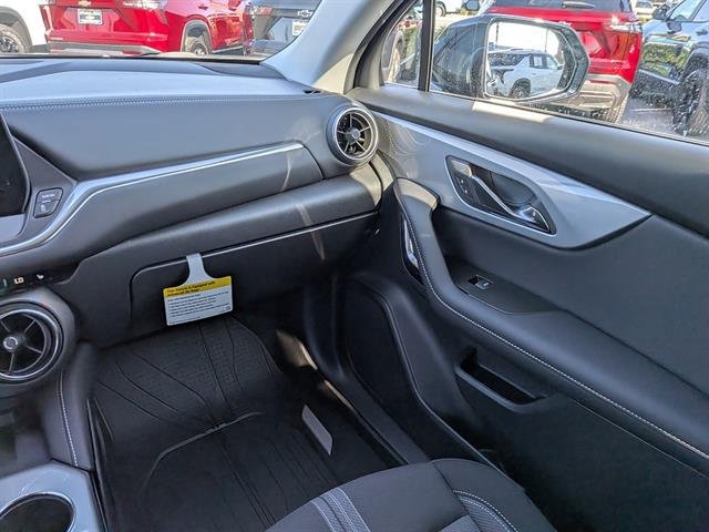 New 2026 Chevrolet Blazer LT w/ Convenience Package FWD image 16