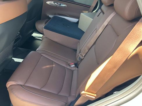 New 2026 Genesis GV70 2.5T Advanced AWD/4WD image 19